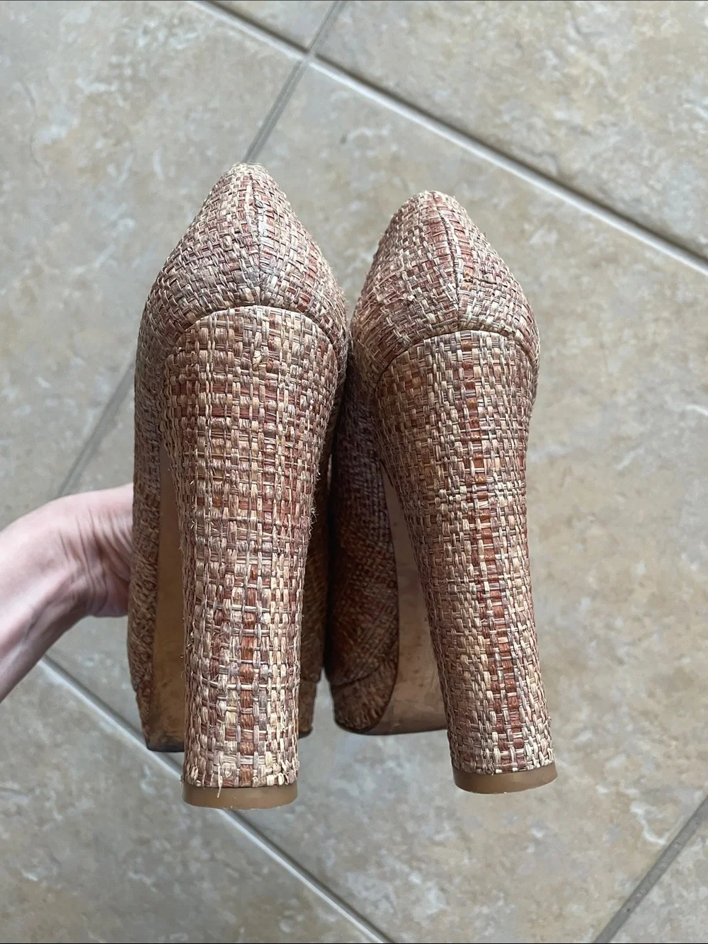 CHANEL Two-Tone Beige and Metallic Cap-Toe tweed heels 38 1/2 38.5